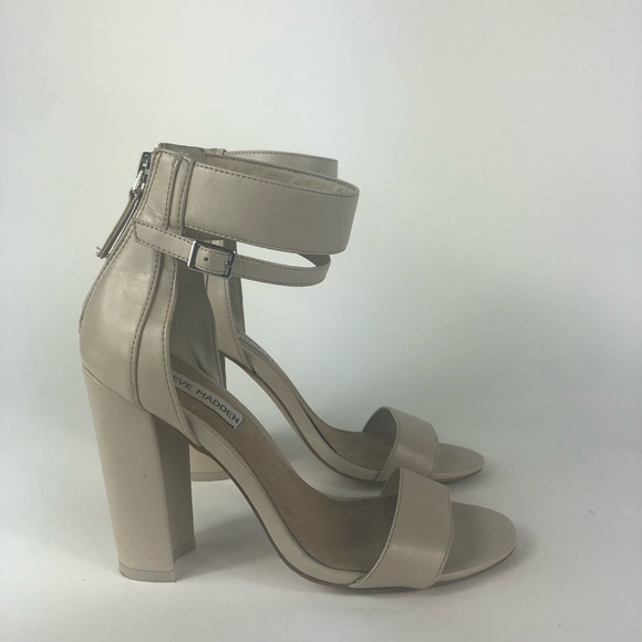 Steve Madden Halting Ankle Strap Block Heel Sandal - Picture 5 of 8